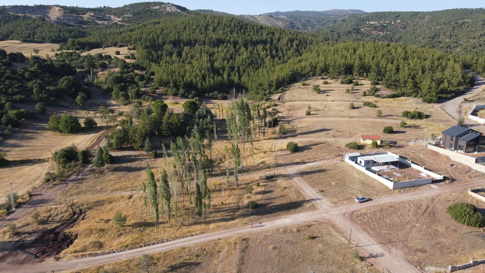 Tavas Pınarlık’ta Gölet Yakını 582 m² Villalık Arsa | 113/3