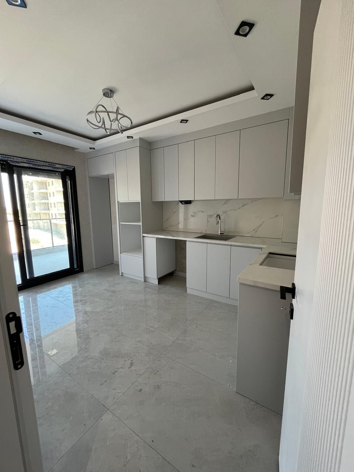  ÇAKMAKTA SATILIK 3+1 SIFIR DAİRE